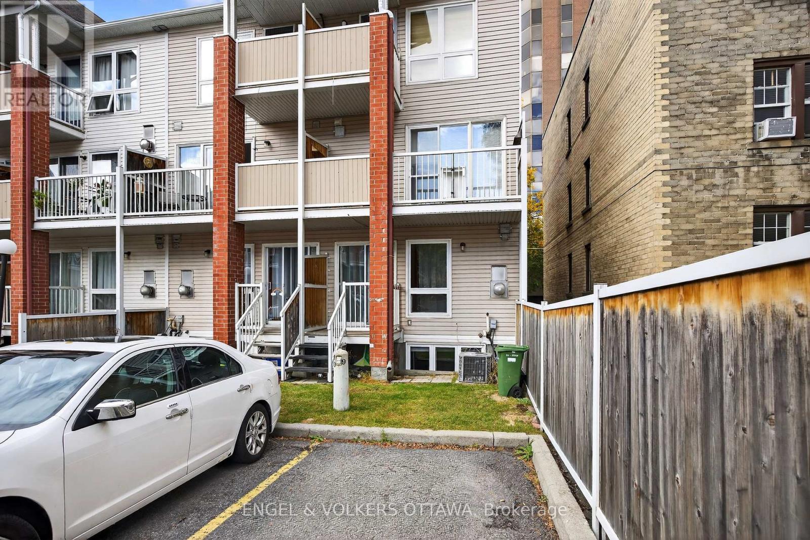 294 - 294 Gloucester Street