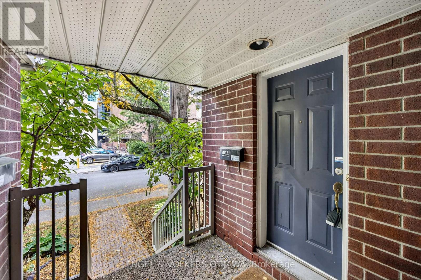 294 - 294 Gloucester Street