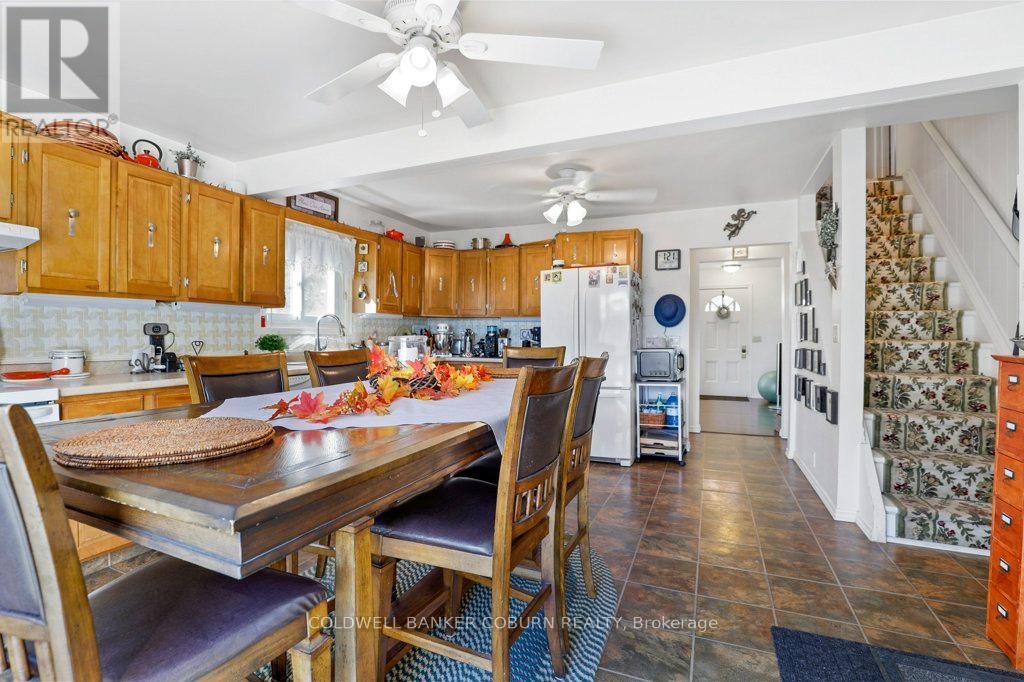 12 Maple Avenue