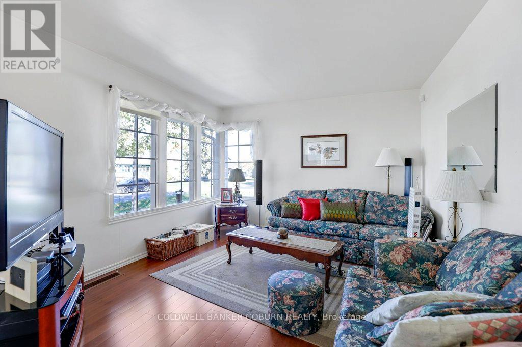 12 Maple Avenue