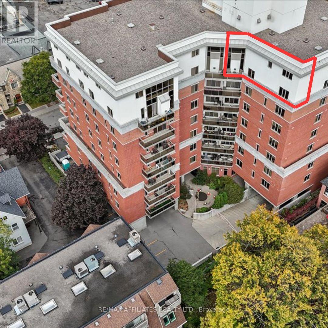 #ph804 - 320 Mcleod Street