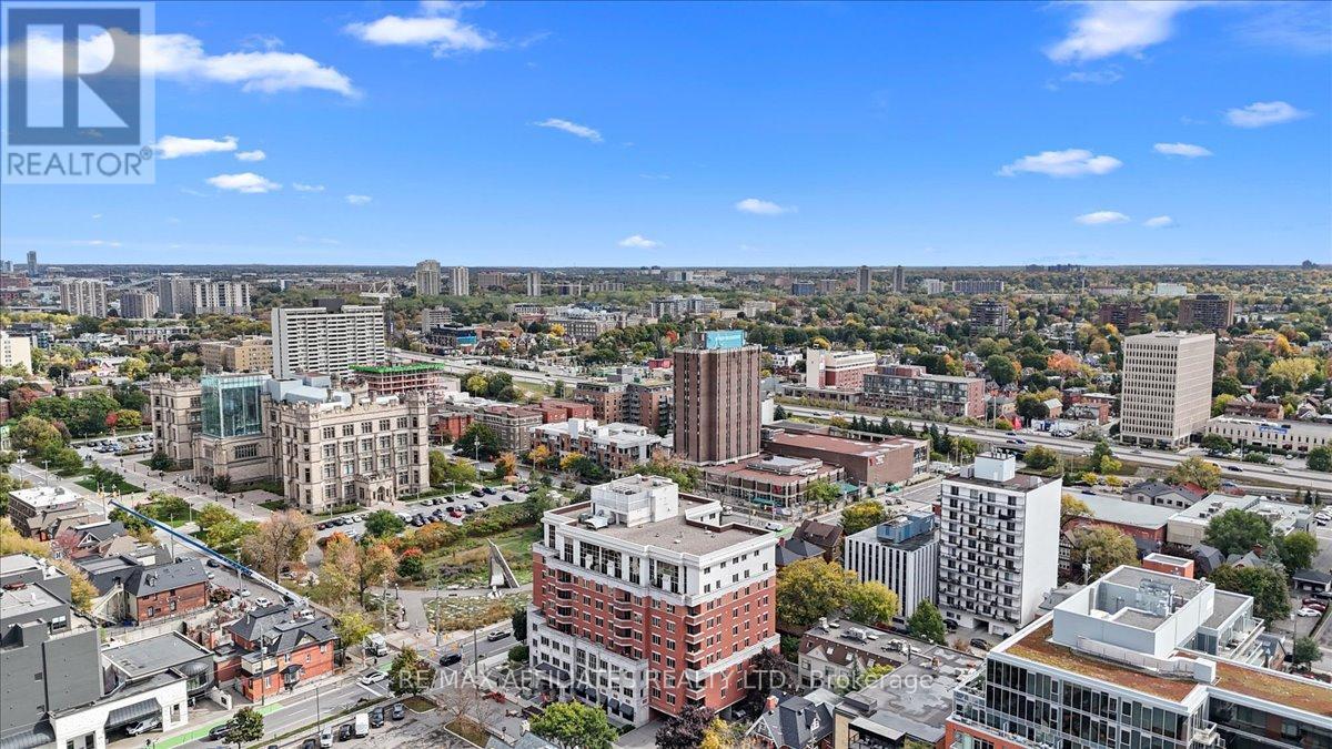 #ph804 - 320 Mcleod Street