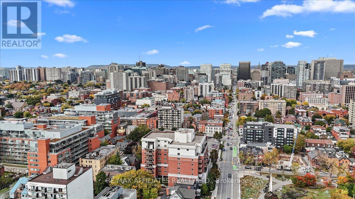 #ph804 - 320 Mcleod Street