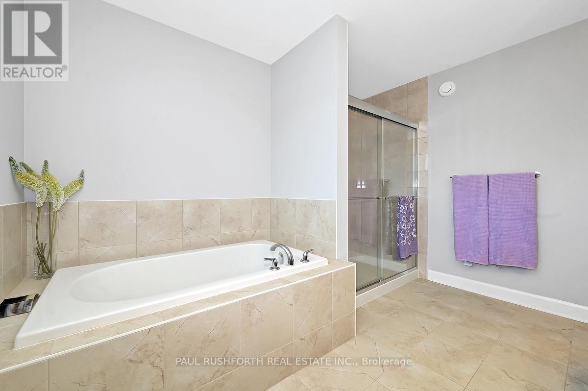 896 Sendero Way