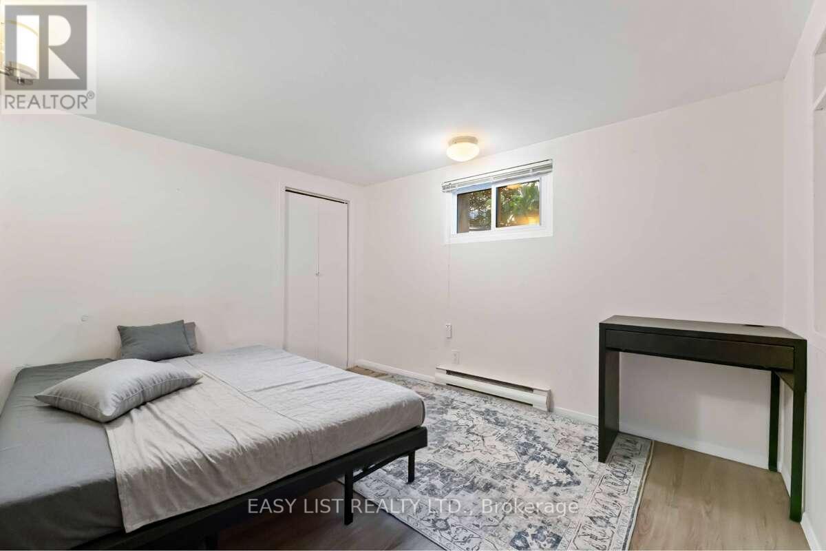 1290 St. Jean Street