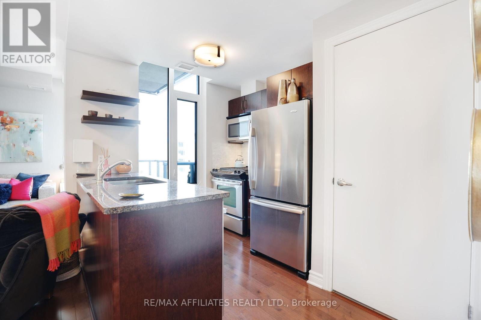 407 - 575 Byron Avenue