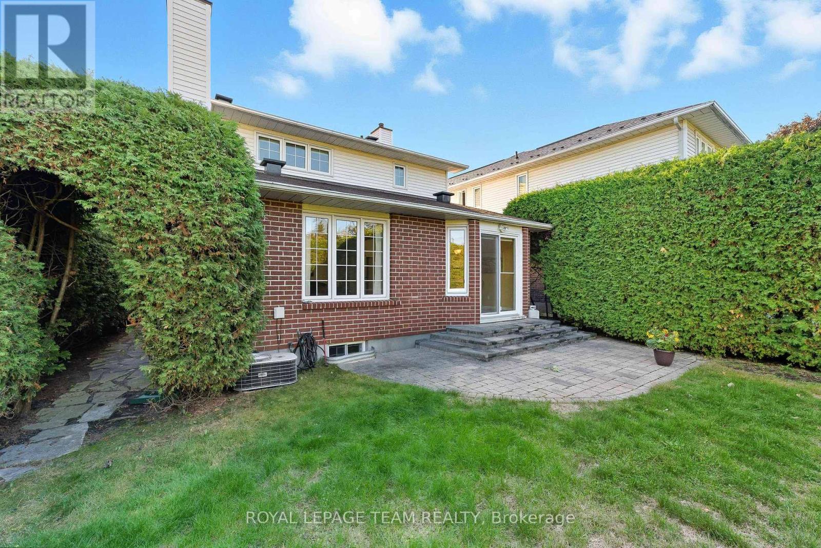 54 Pickwick Drive