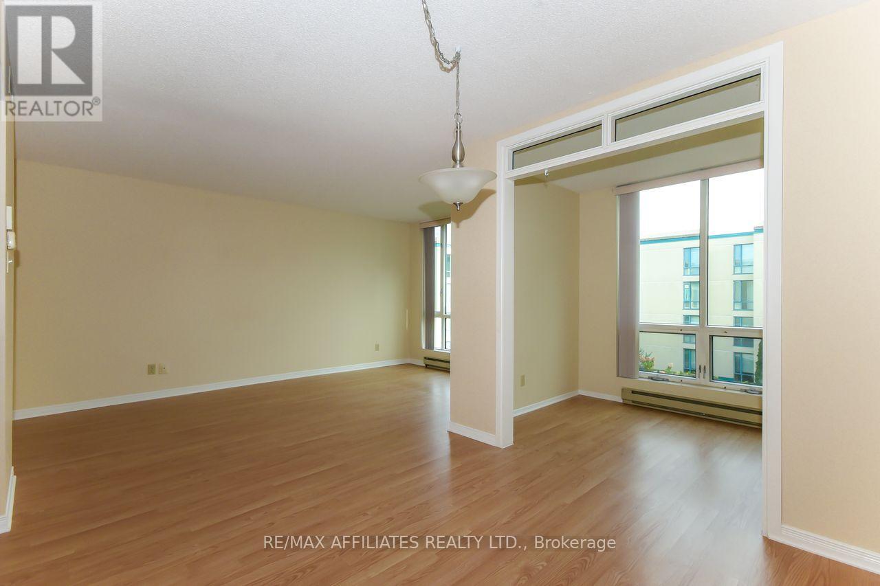 407 - 330 Centrum Boulevard
