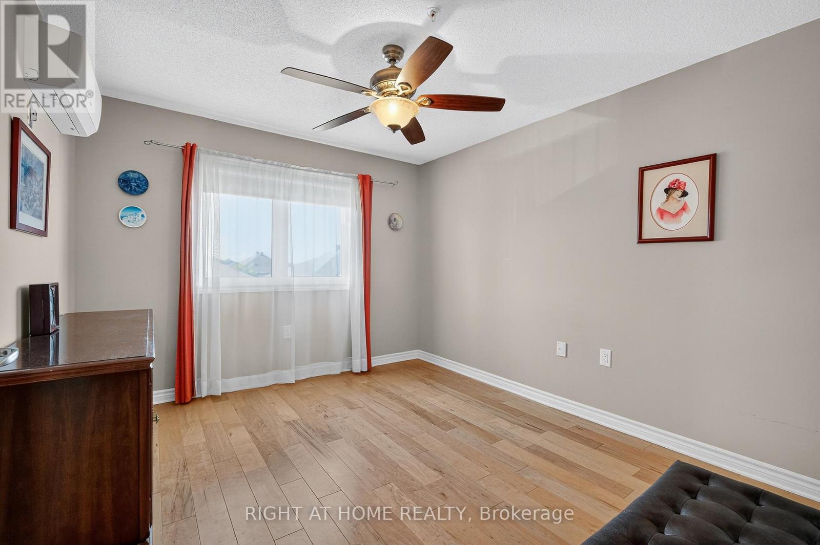 306 - 141 Potts Private