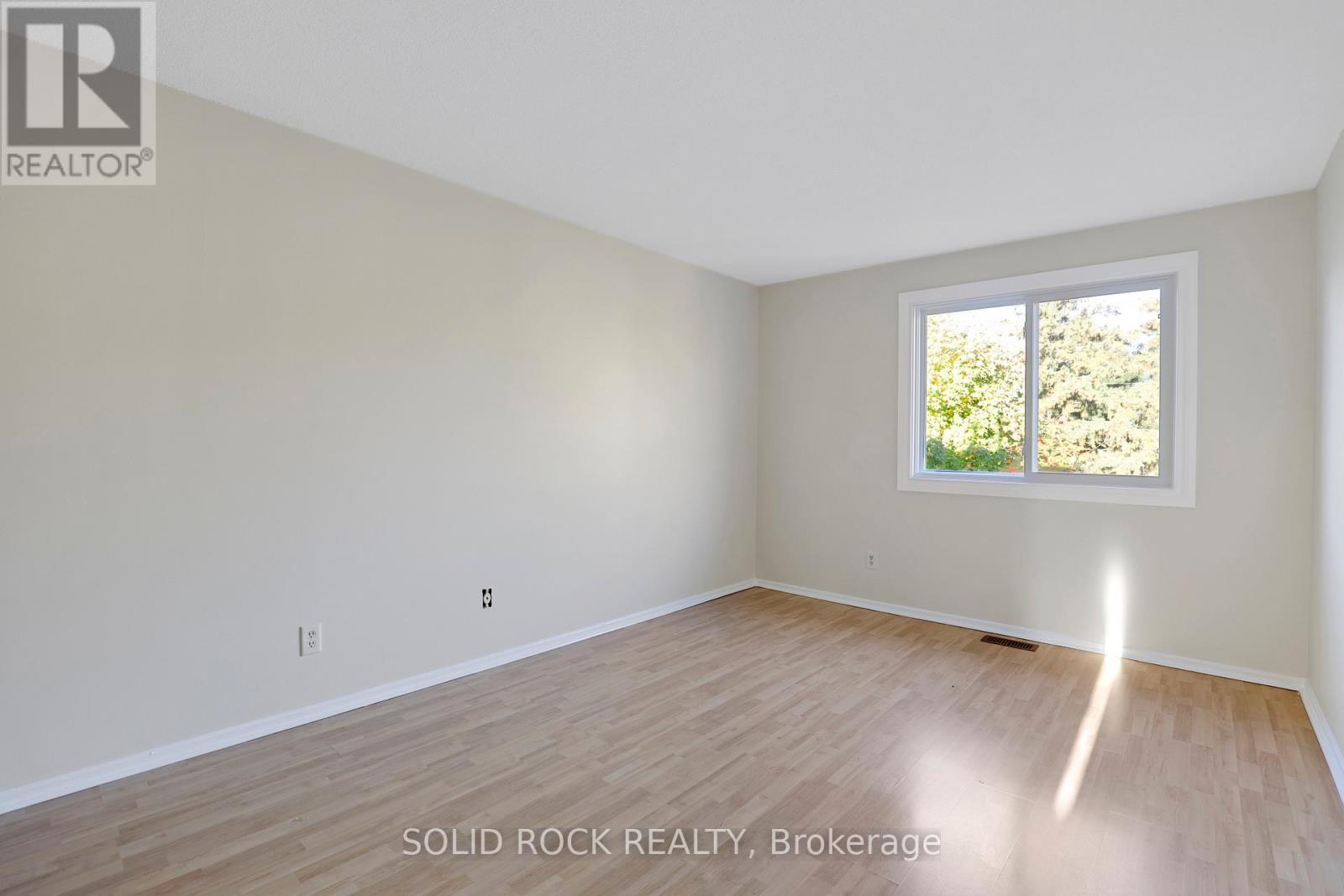 35 Thistledown Court
