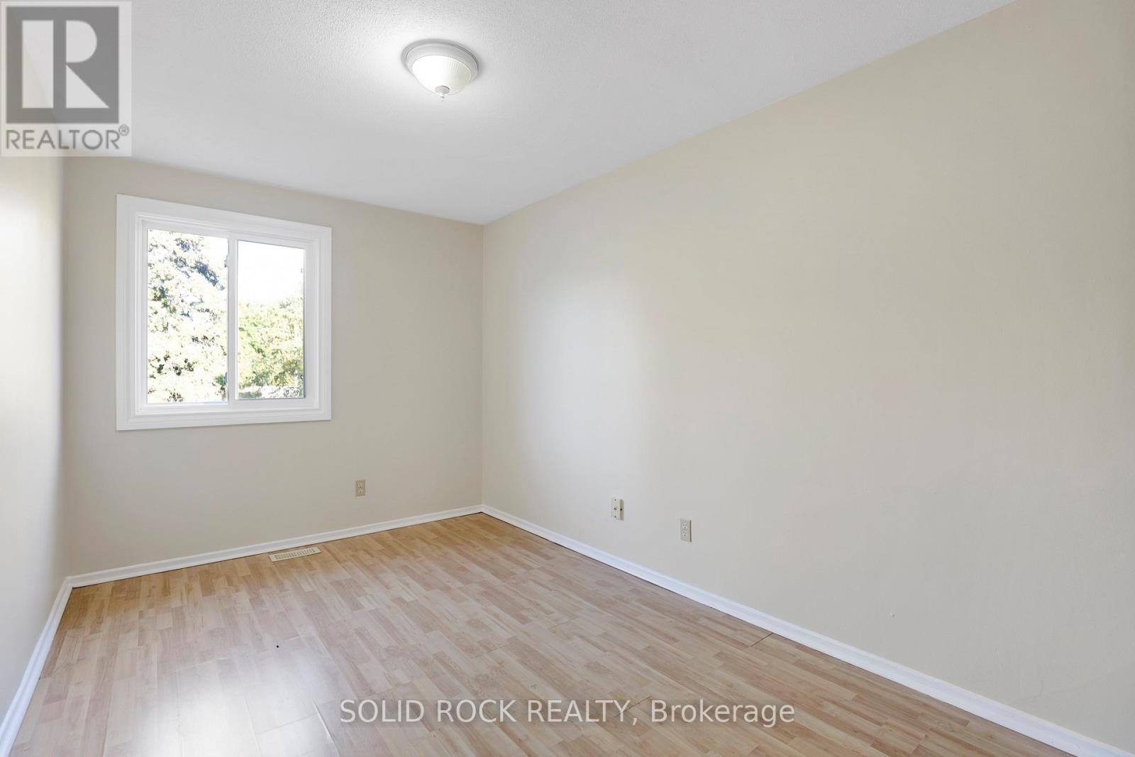 35 Thistledown Court