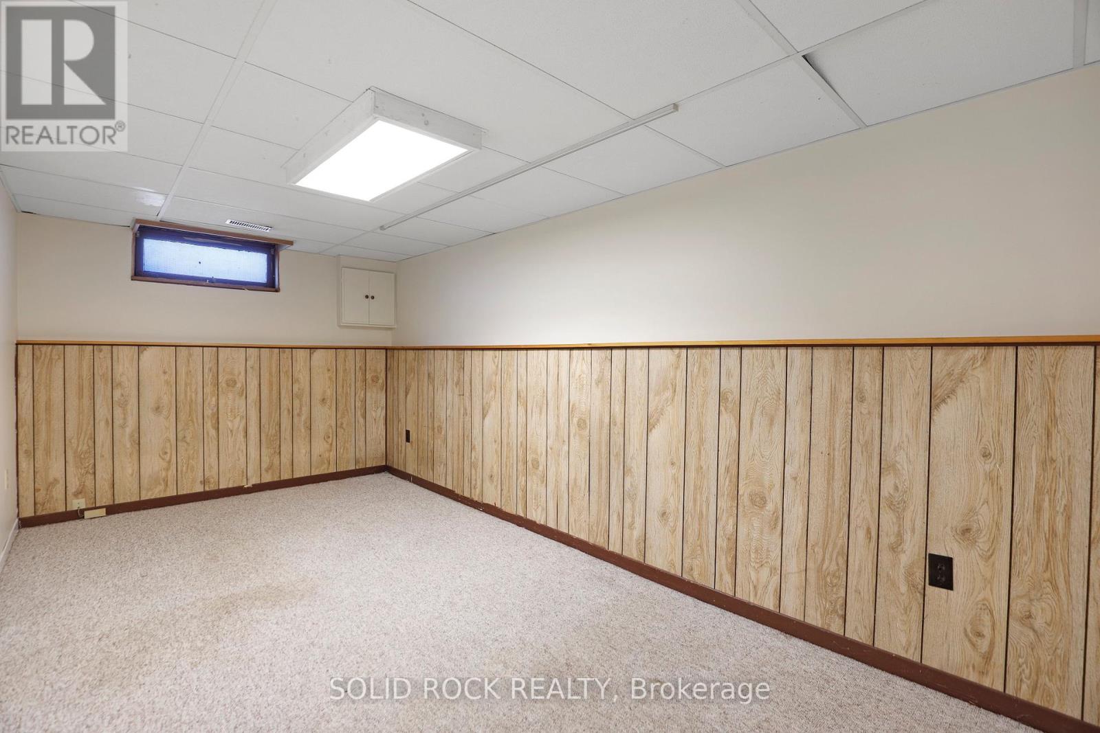 35 Thistledown Court