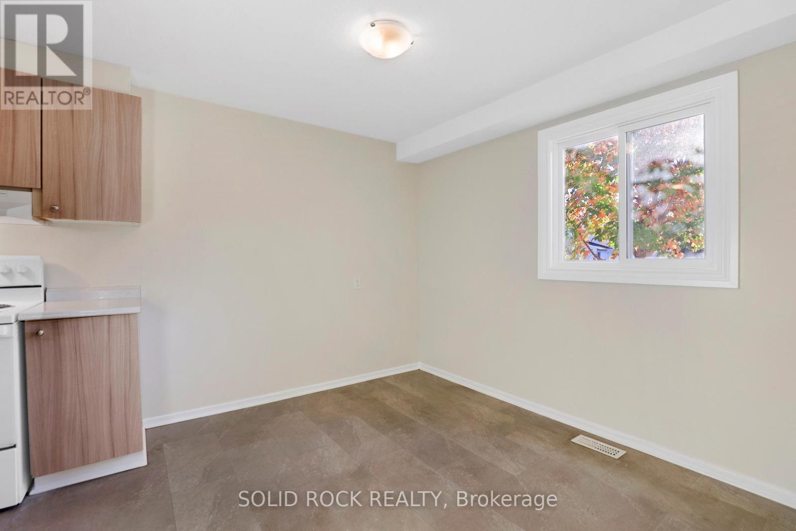 35 Thistledown Court
