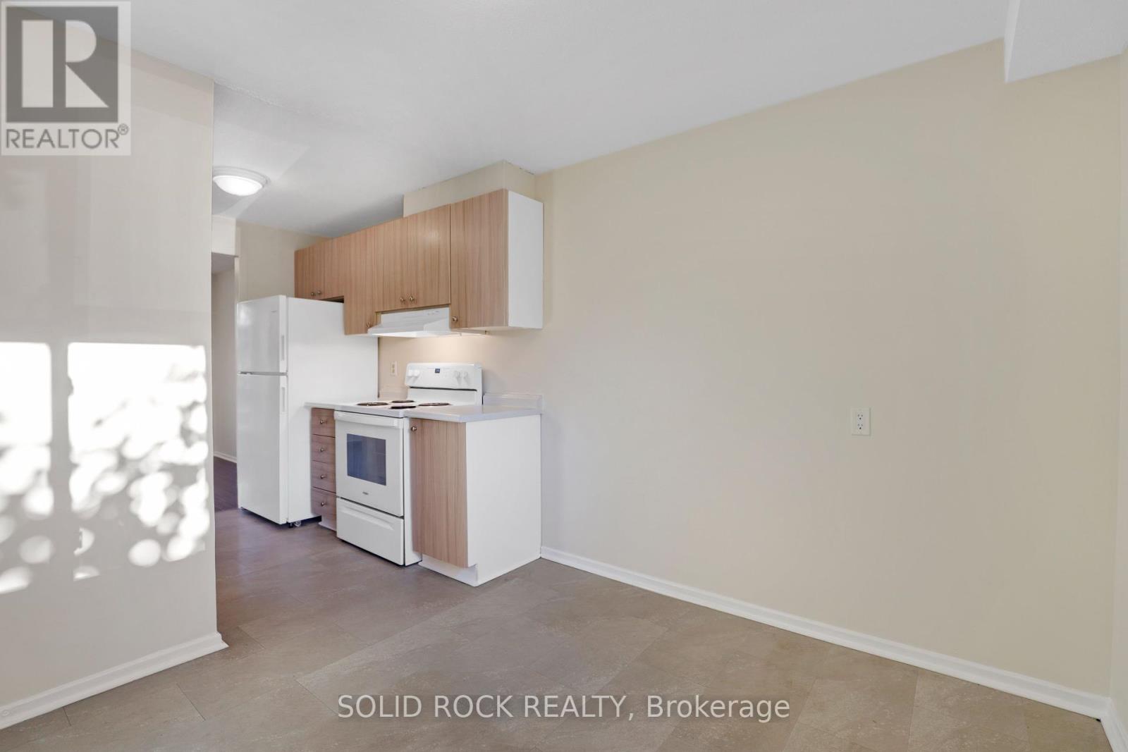 35 Thistledown Court