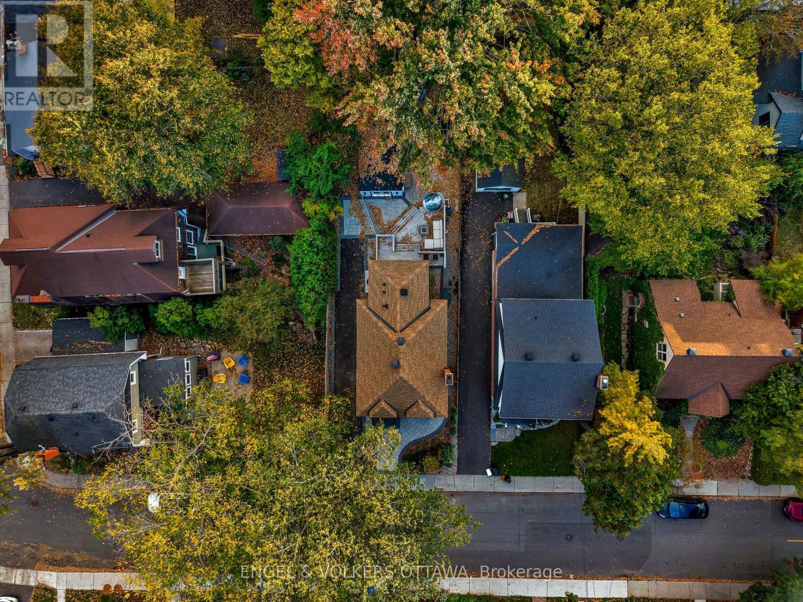 22 Harvard Avenue