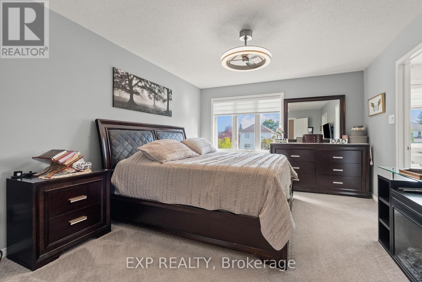 229 Duntroon Circle