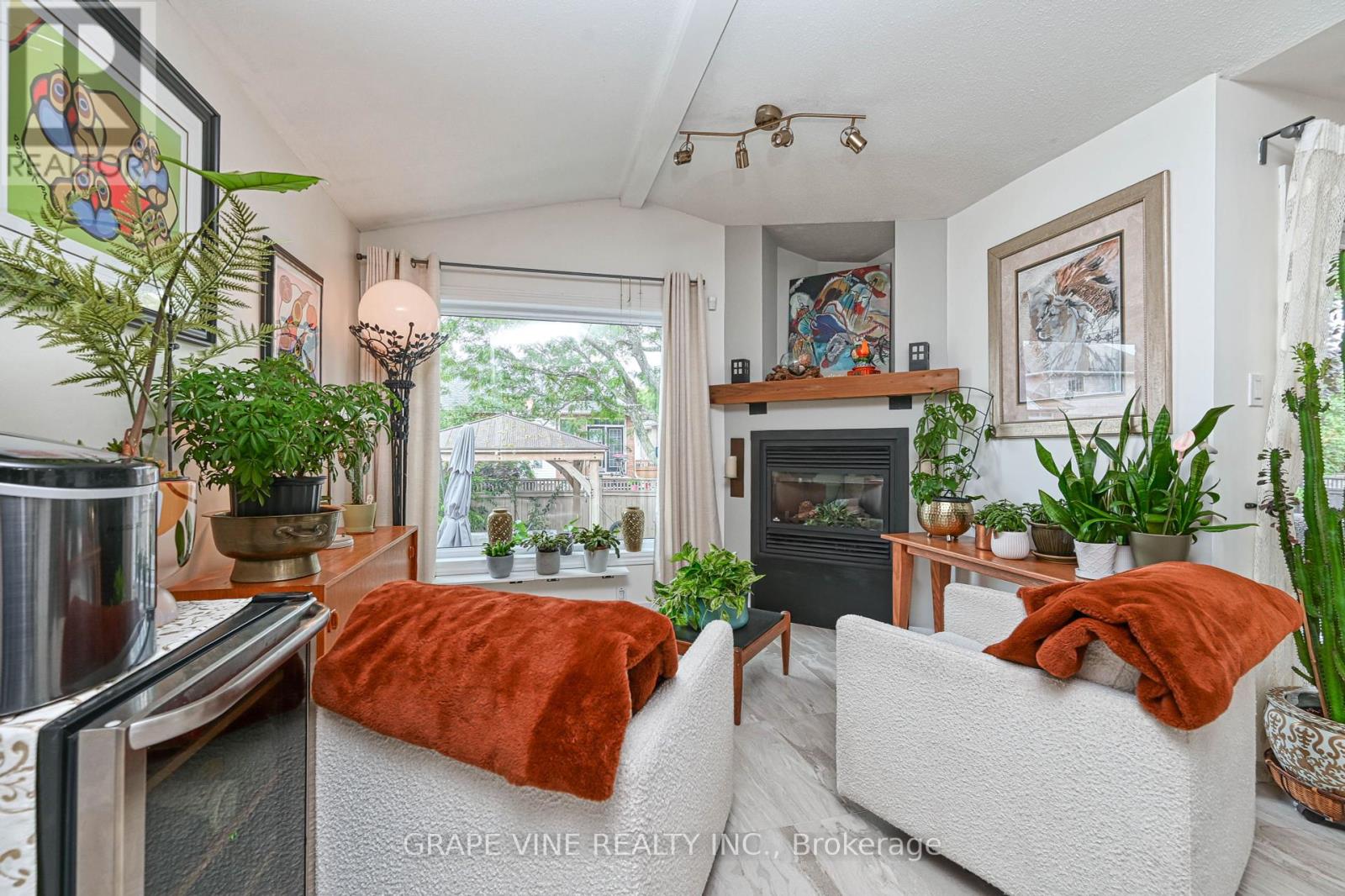 777 Rolling River Crescent