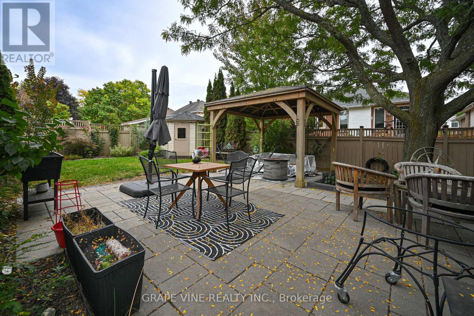 777 Rolling River Crescent