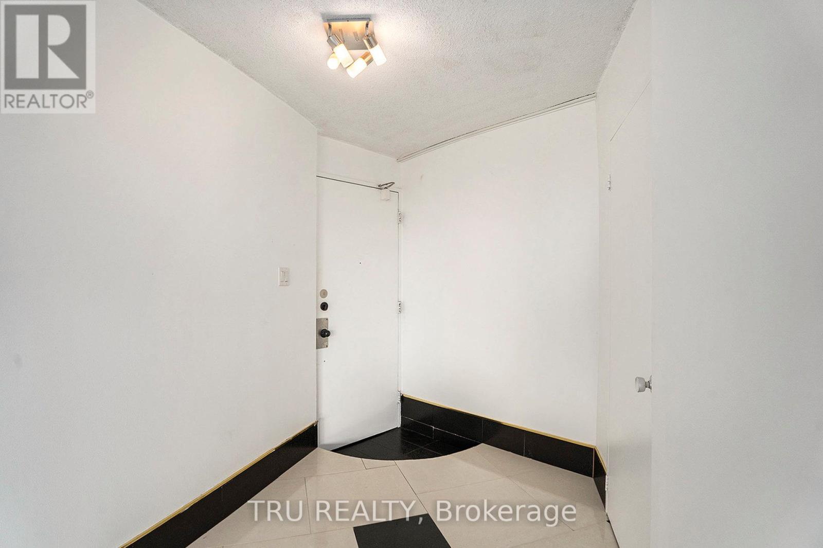 2502 - 1380 Prince Of Wales Drive