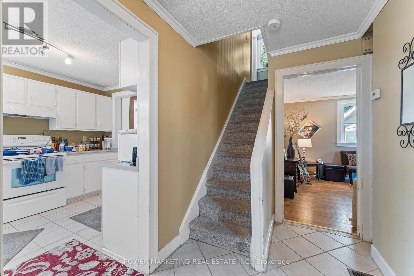 979 River Road