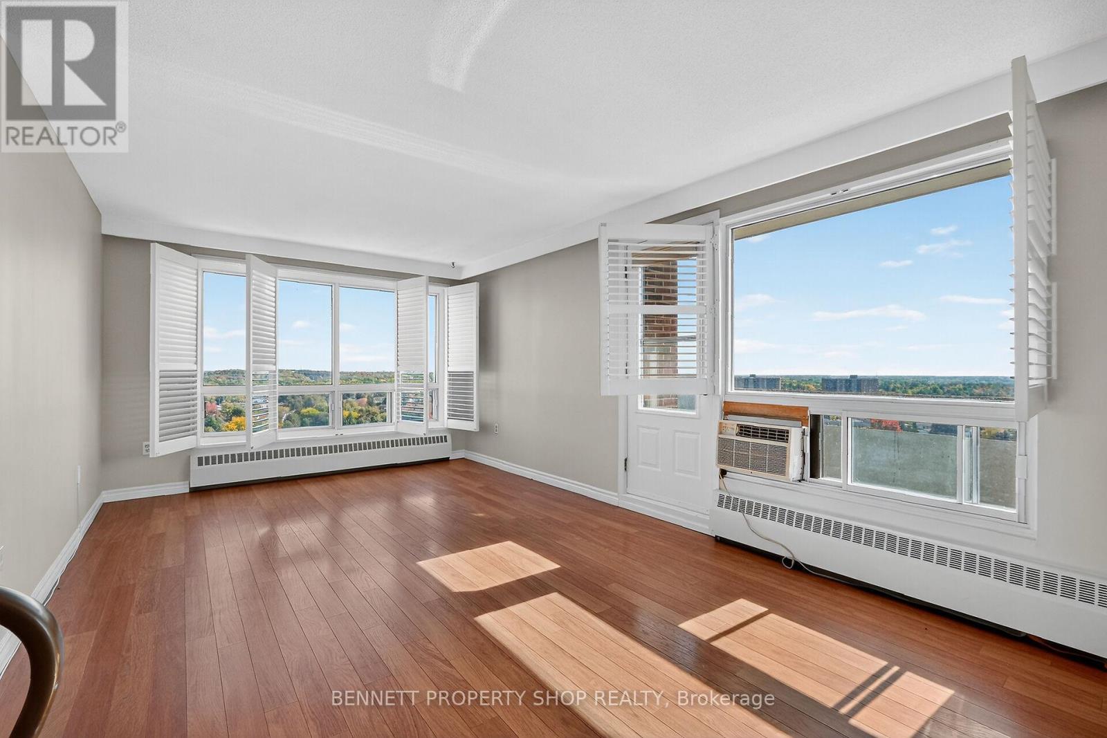 1015 - 915 Elmsmere Road