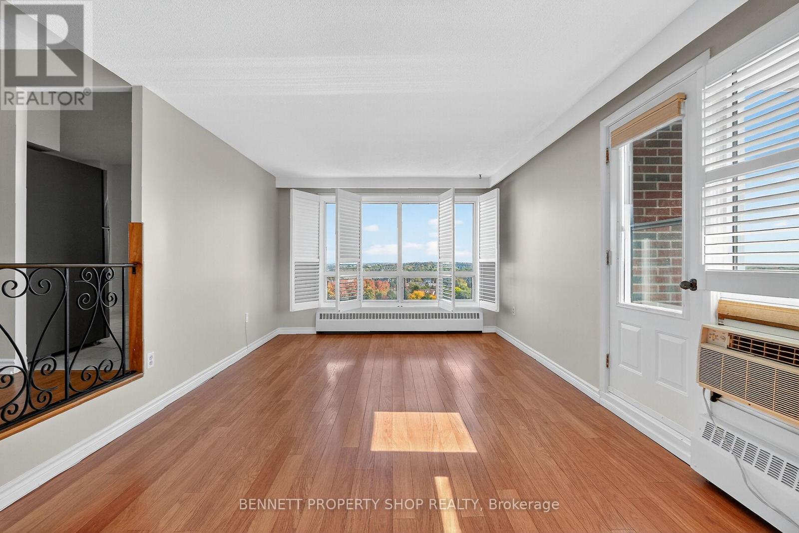 1015 - 915 Elmsmere Road