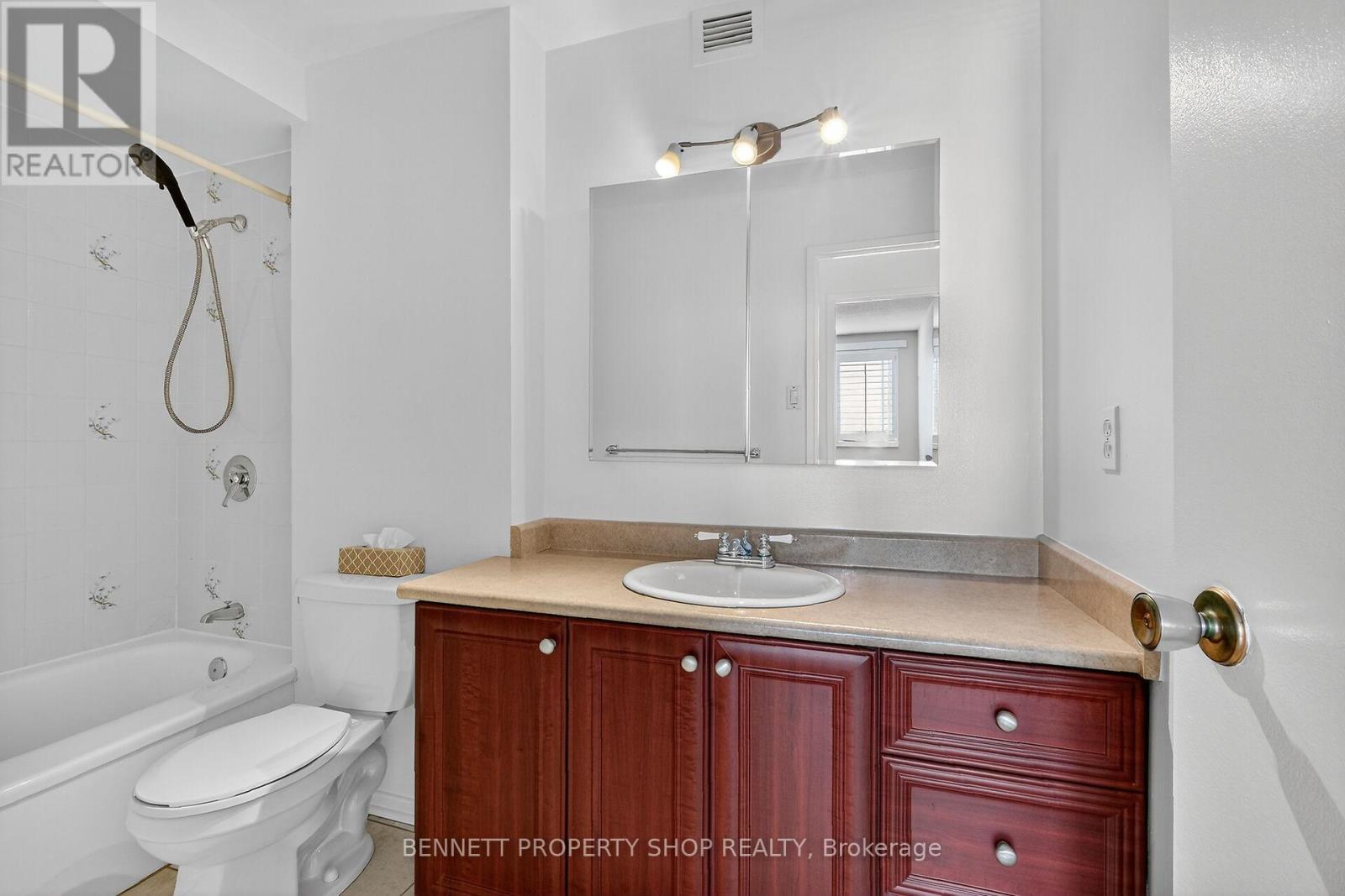 1015 - 915 Elmsmere Road