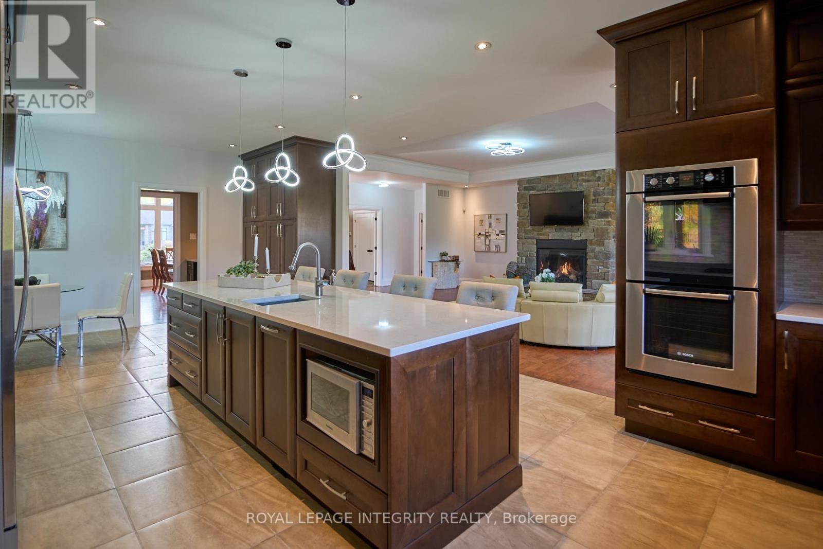 1954 Cedarlakes Way
