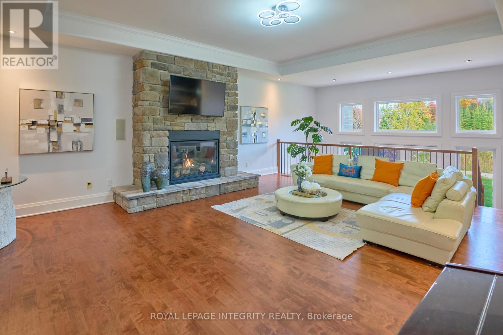 1954 Cedarlakes Way