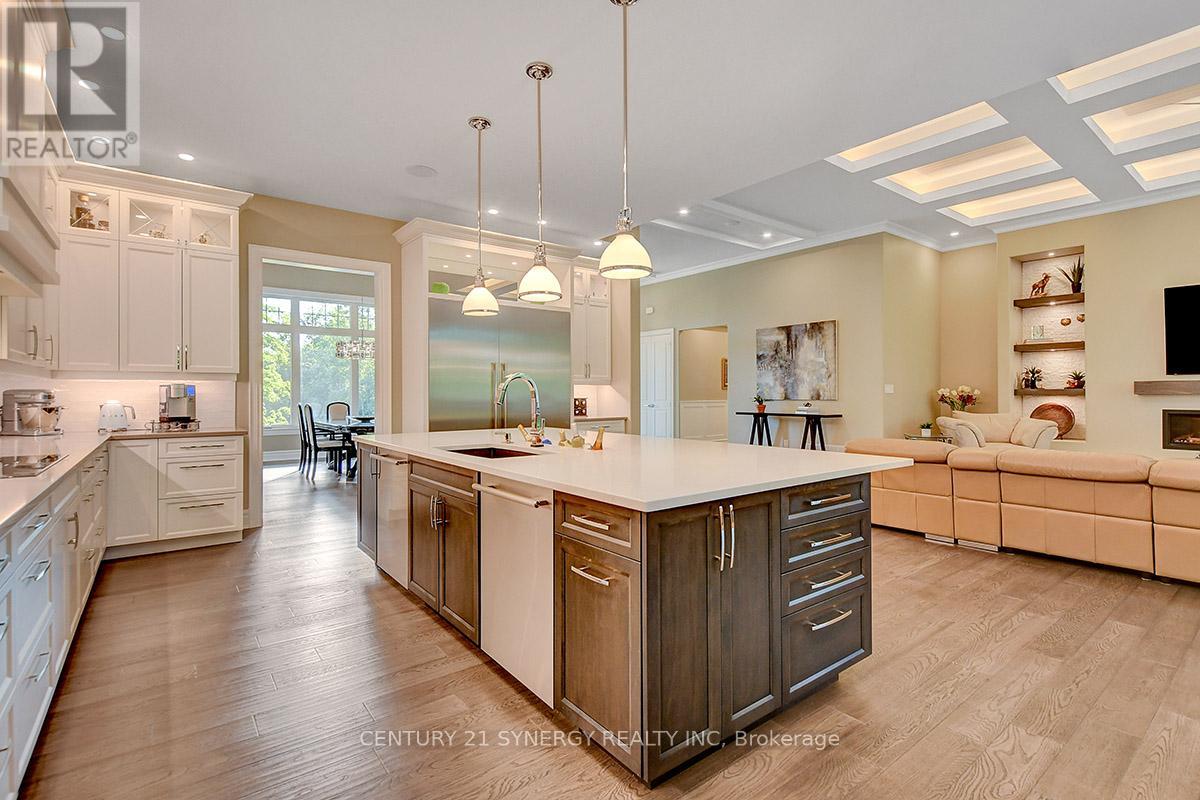 1443 Duchess Crescent