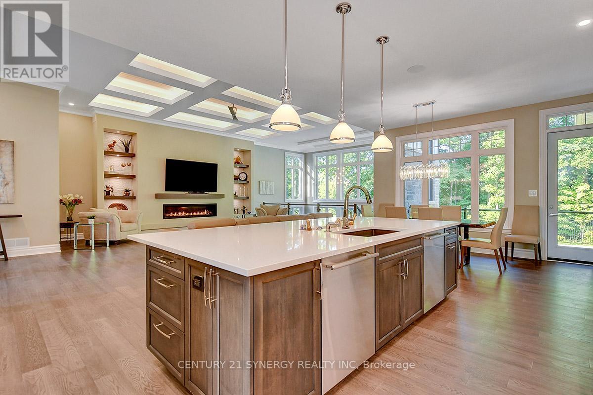 1443 Duchess Crescent