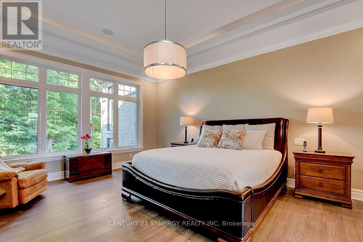 1443 Duchess Crescent