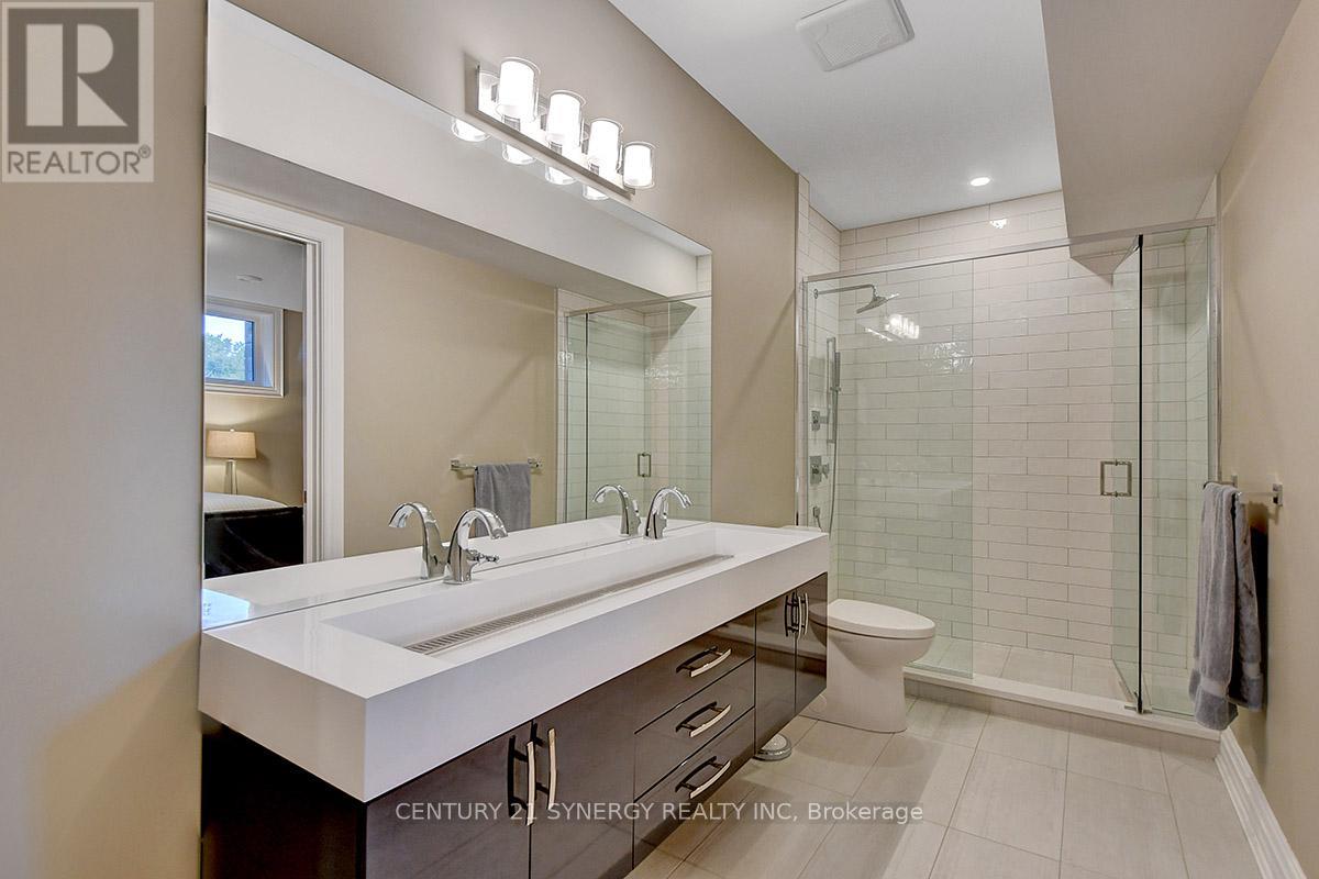 1443 Duchess Crescent