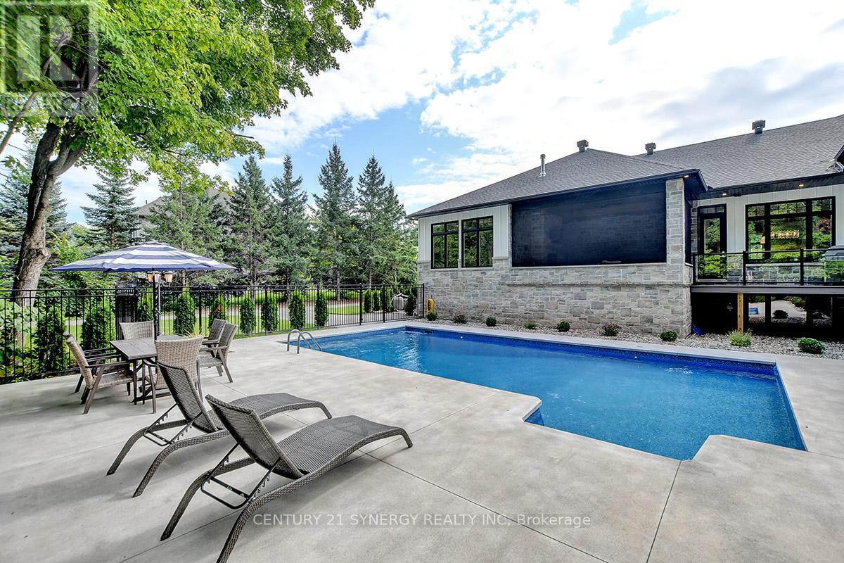 1443 Duchess Crescent
