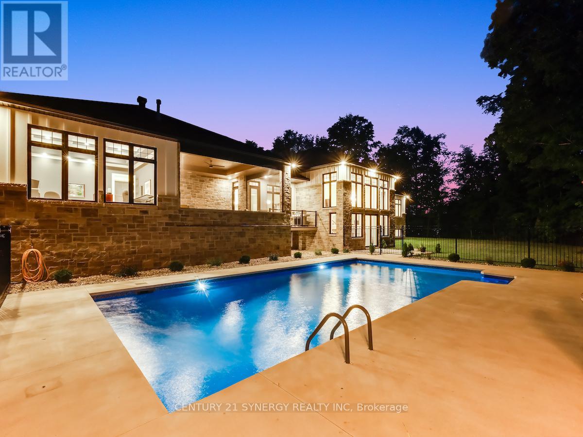 1443 Duchess Crescent