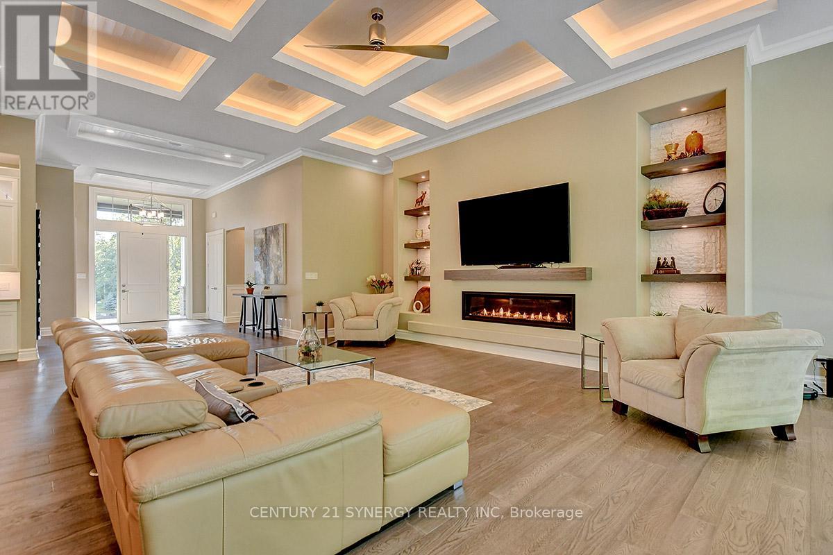 1443 Duchess Crescent