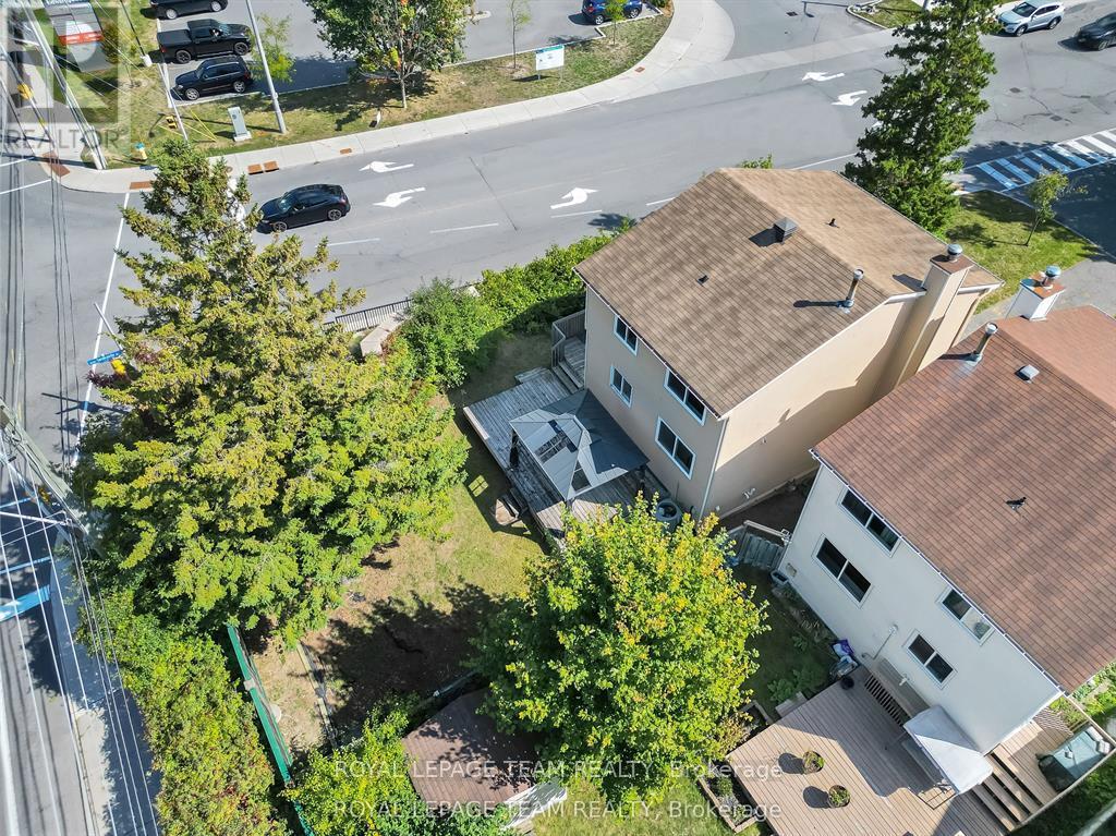 2 Brookhaven Court