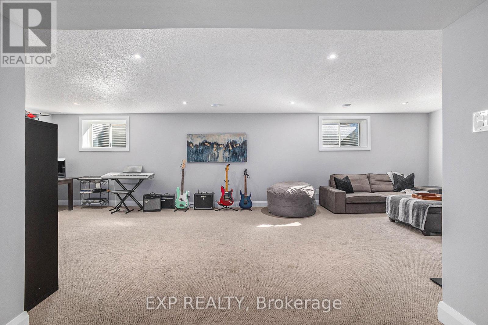 125 Stonemeadow Drive