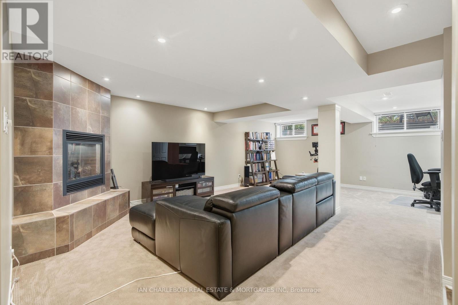 42 Bellingham Place