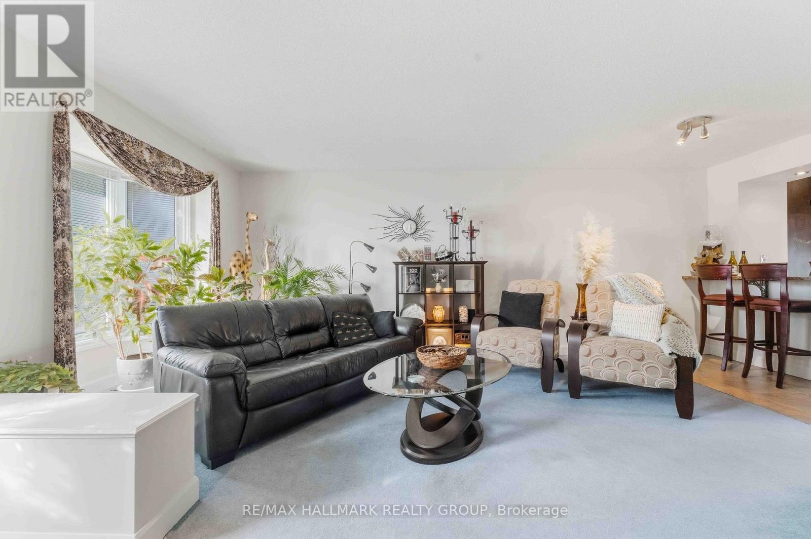 941 Cookshire Crescent