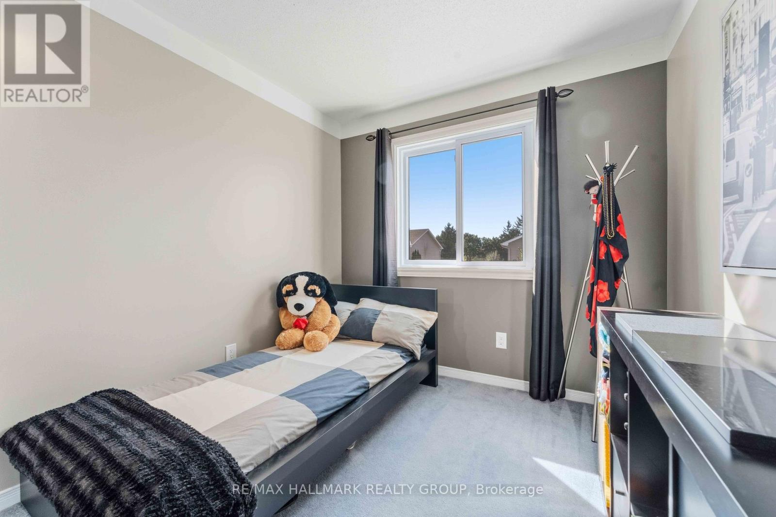 941 Cookshire Crescent