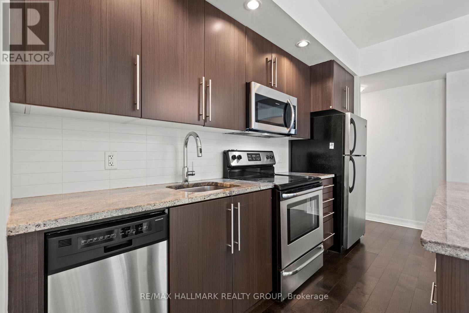 406 - 238 Besserer Street