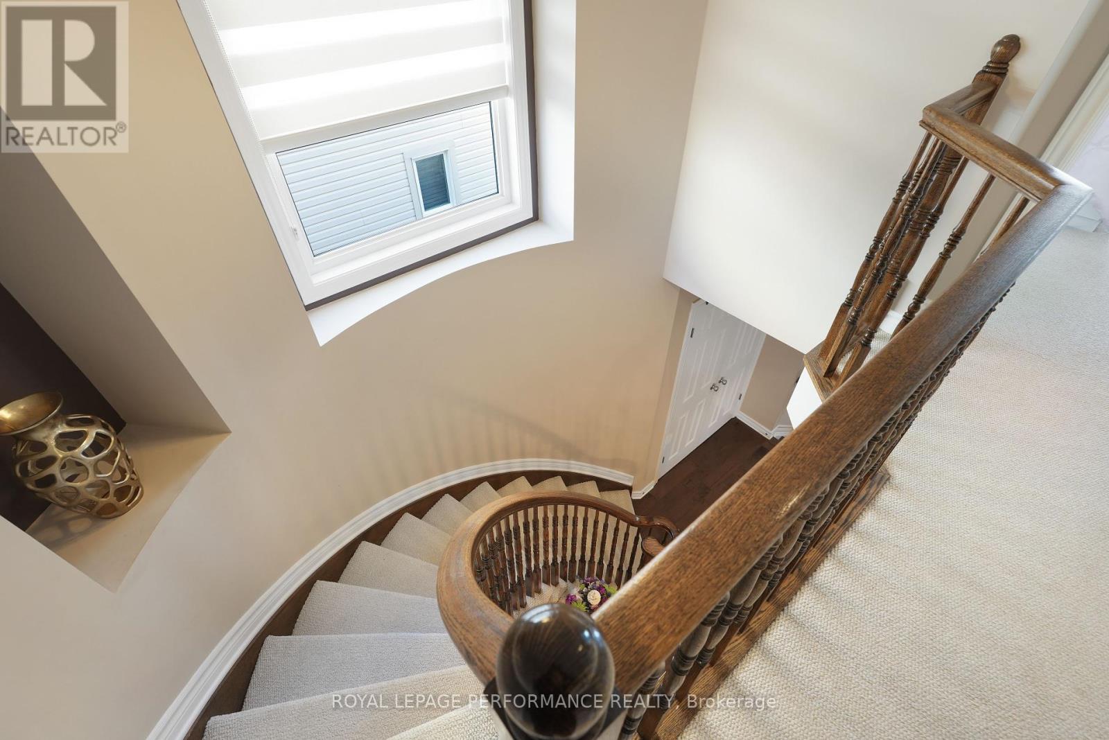 243 Silvermoon Crescent