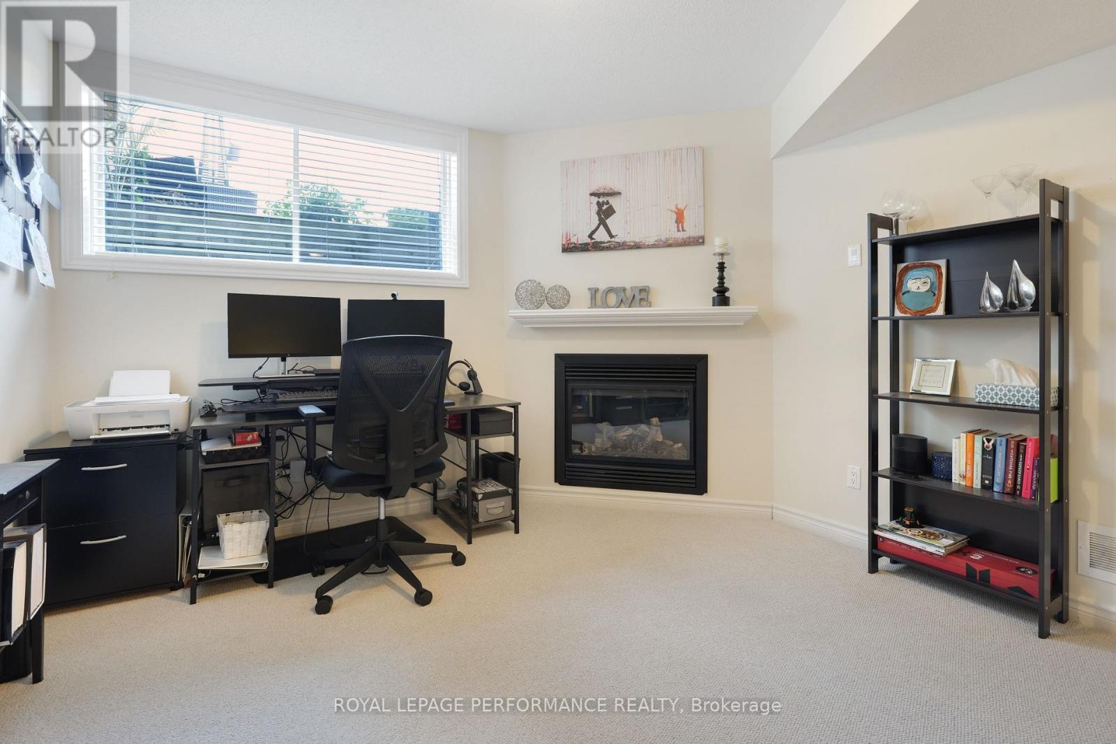 243 Silvermoon Crescent