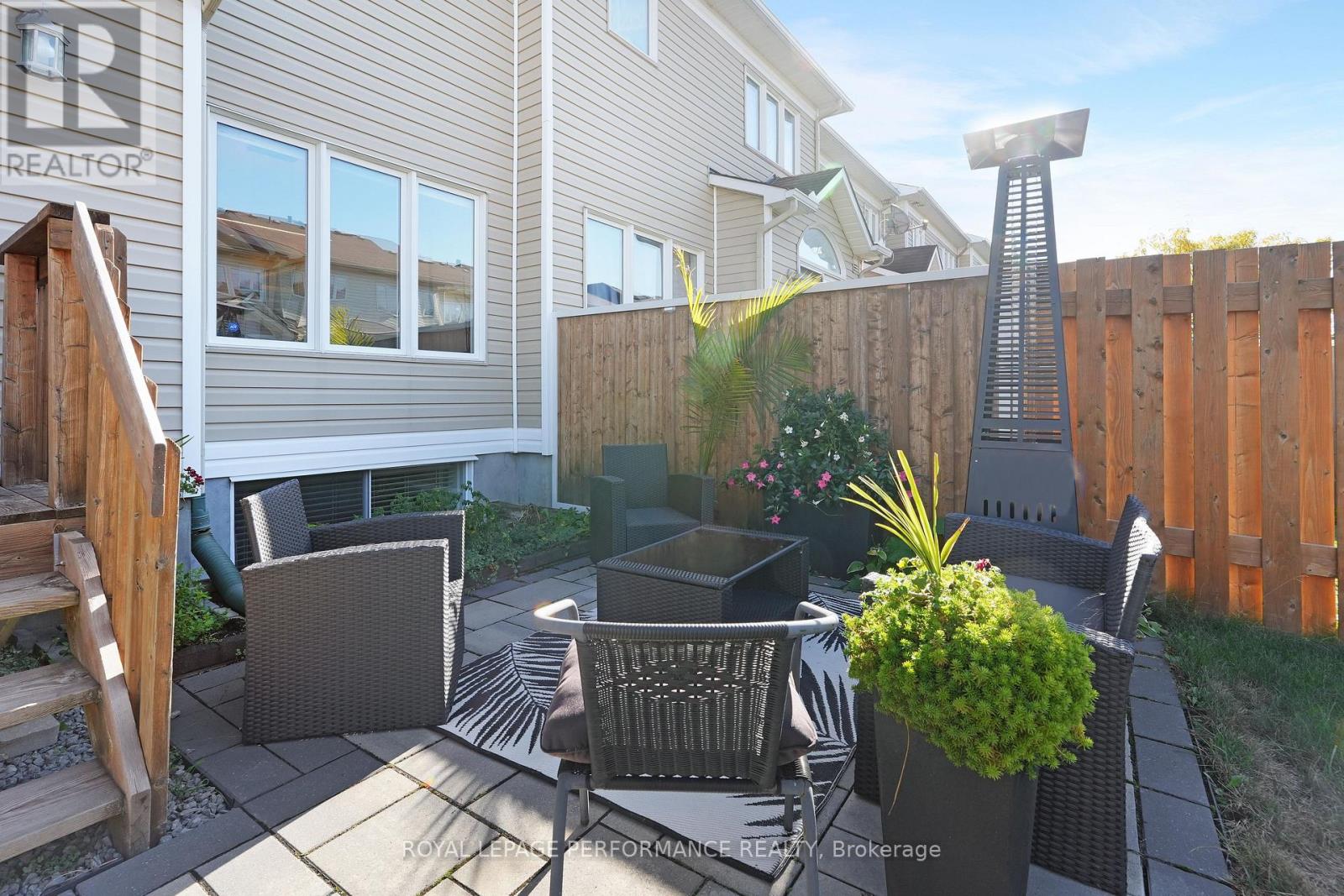 243 Silvermoon Crescent