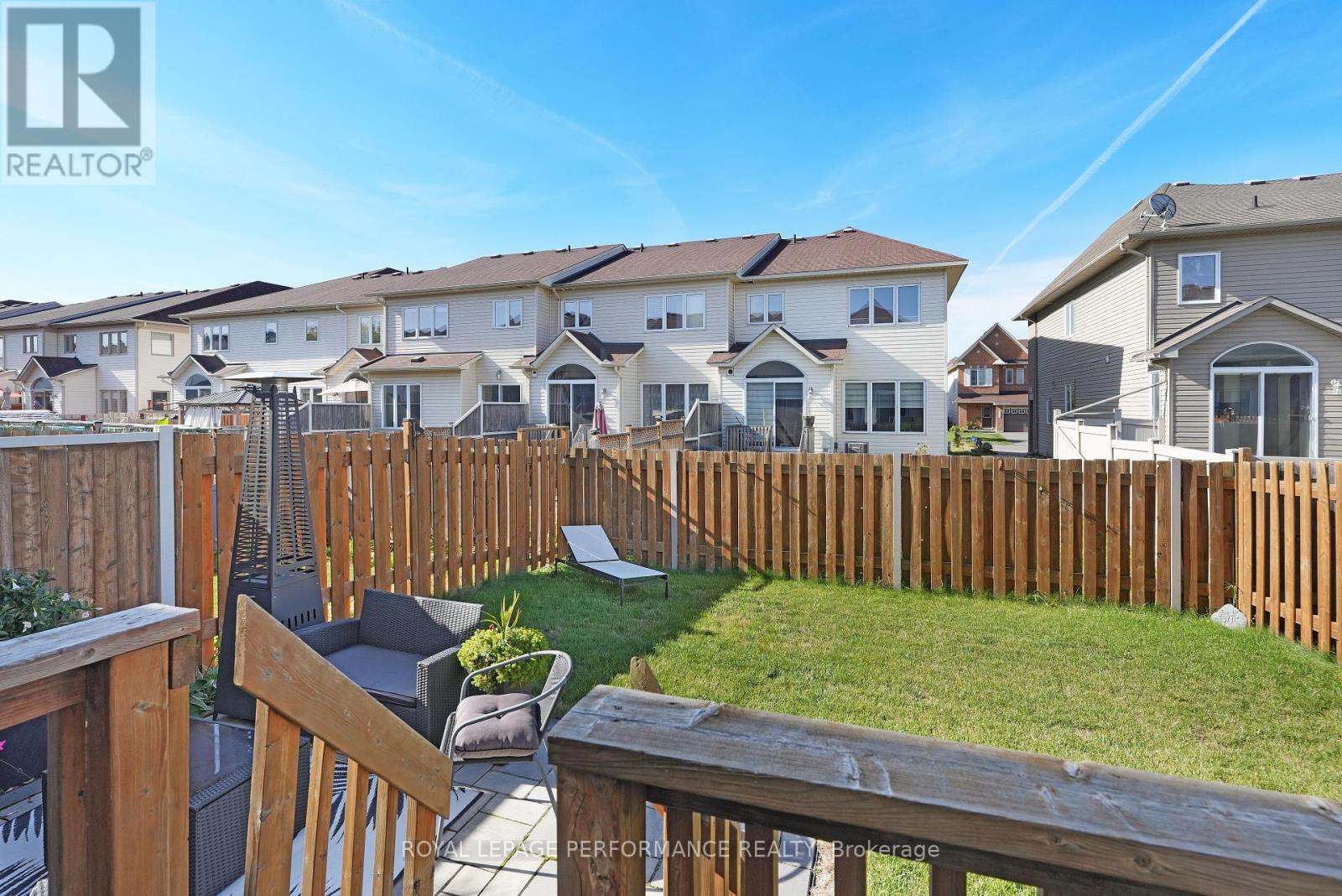 243 Silvermoon Crescent