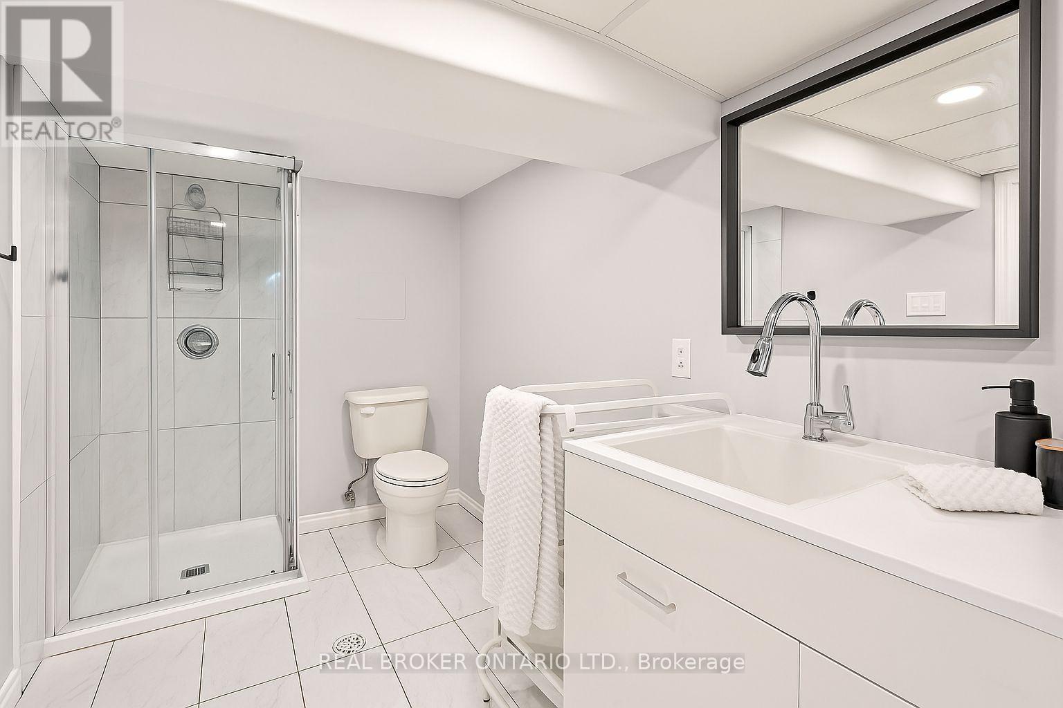 23 Lakeview Terrace