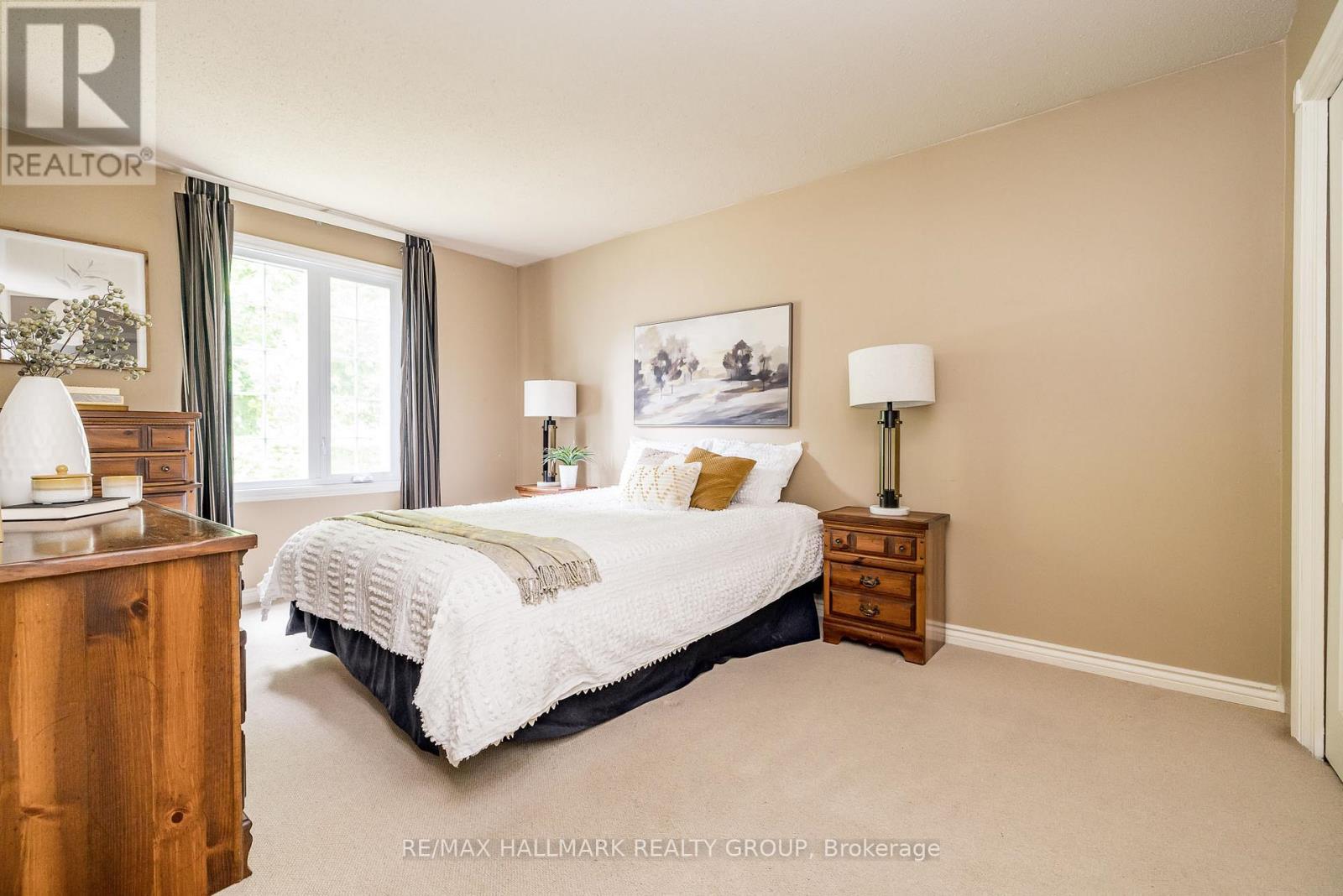 12 Ancona Crescent