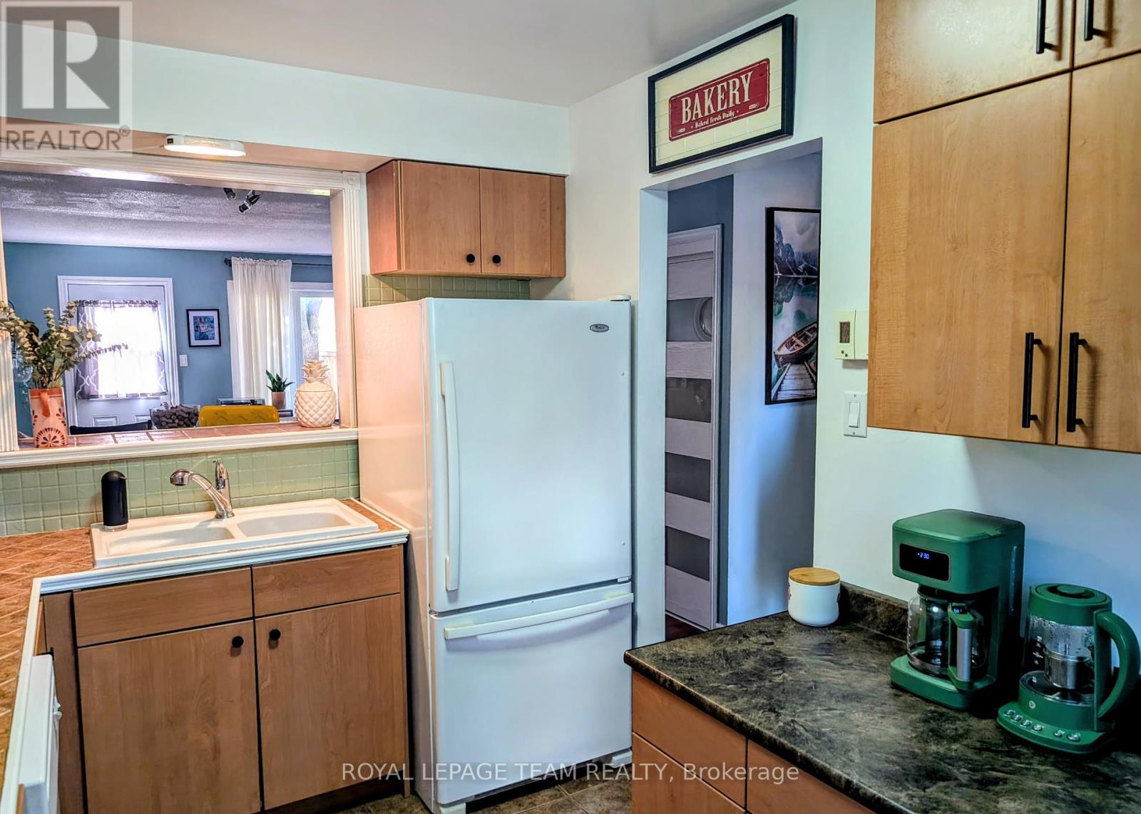 15 - 1302 Alness Court