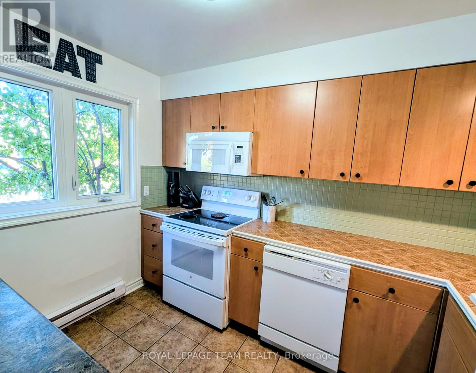 15 - 1302 Alness Court